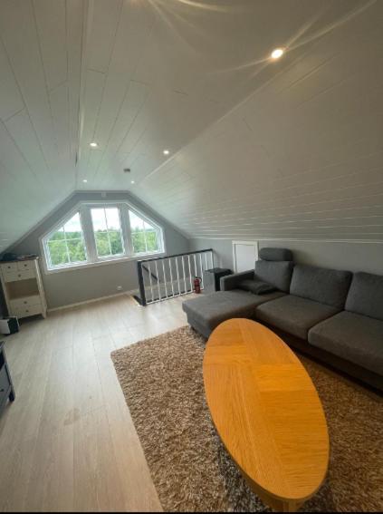 Leilighet Med Gratis Parkering Og Wifi Kristiansund Exteriör bild